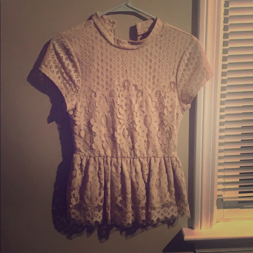 Super cute lace top!
